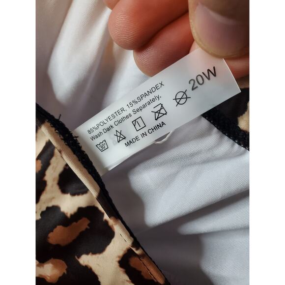 Yonique 20W Leopard Print Tankini Swim Top, NWT - Picture 5 of 5